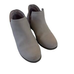 Evsie Girls Perforated Ankle Boot